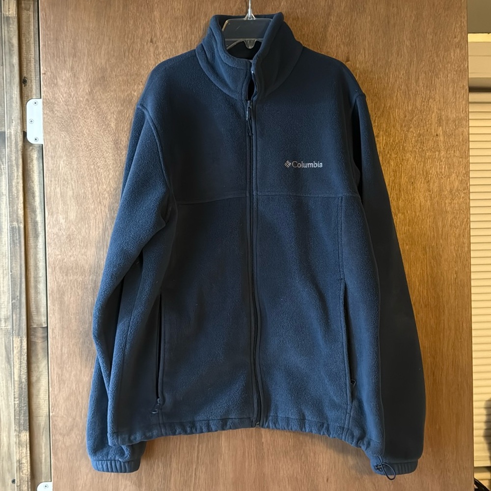 Men’s Medium Fleece Columbia Jacket